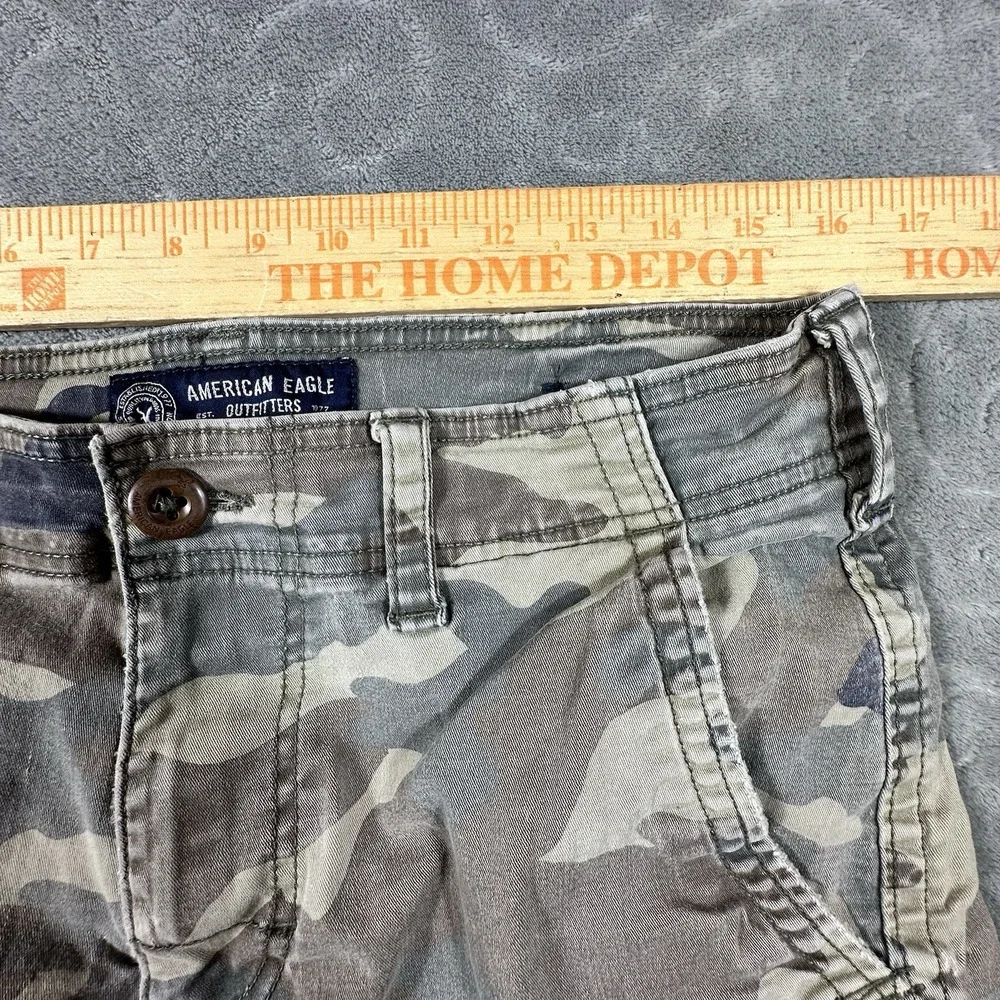 American Eagle Cargo Shorts Mens 31 Green Camo Camouflage Military Classic Y2K